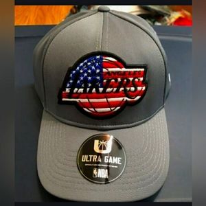 * RARE* Los Angeles Lakers USA Flag logo Hat. All reasonable offers welcome!